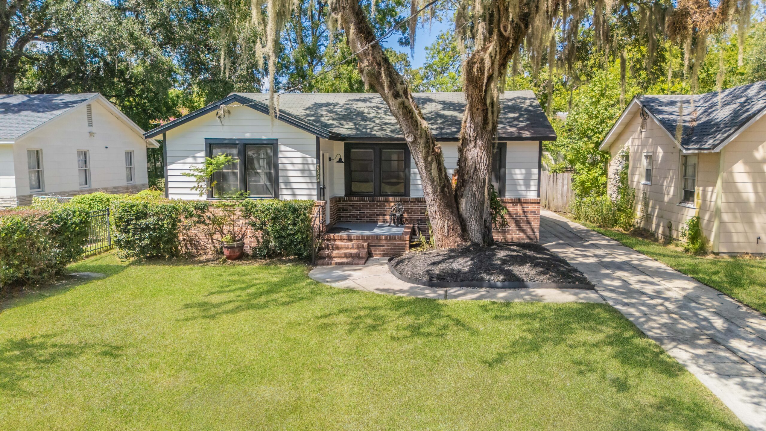 Living Local: The Appeal of Jacksonville’s Murray Hill District